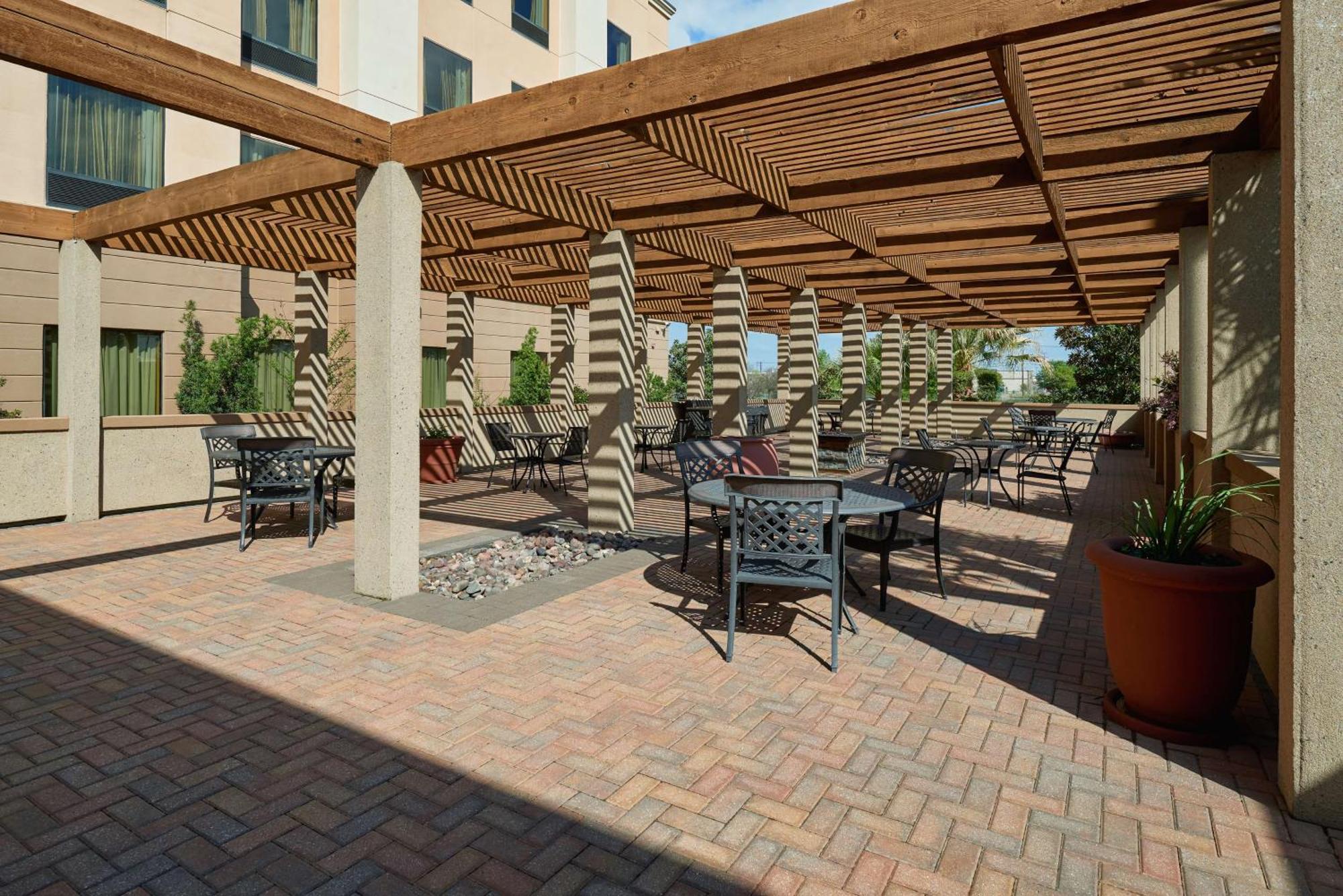 Hampton Inn & Suites Longview North Exterior photo