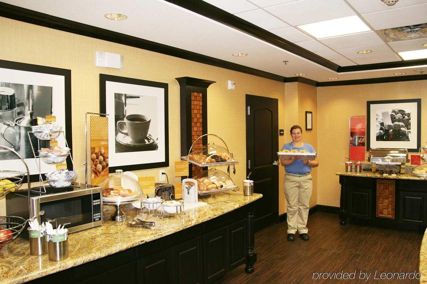 Hampton Inn & Suites Longview North Restaurant photo